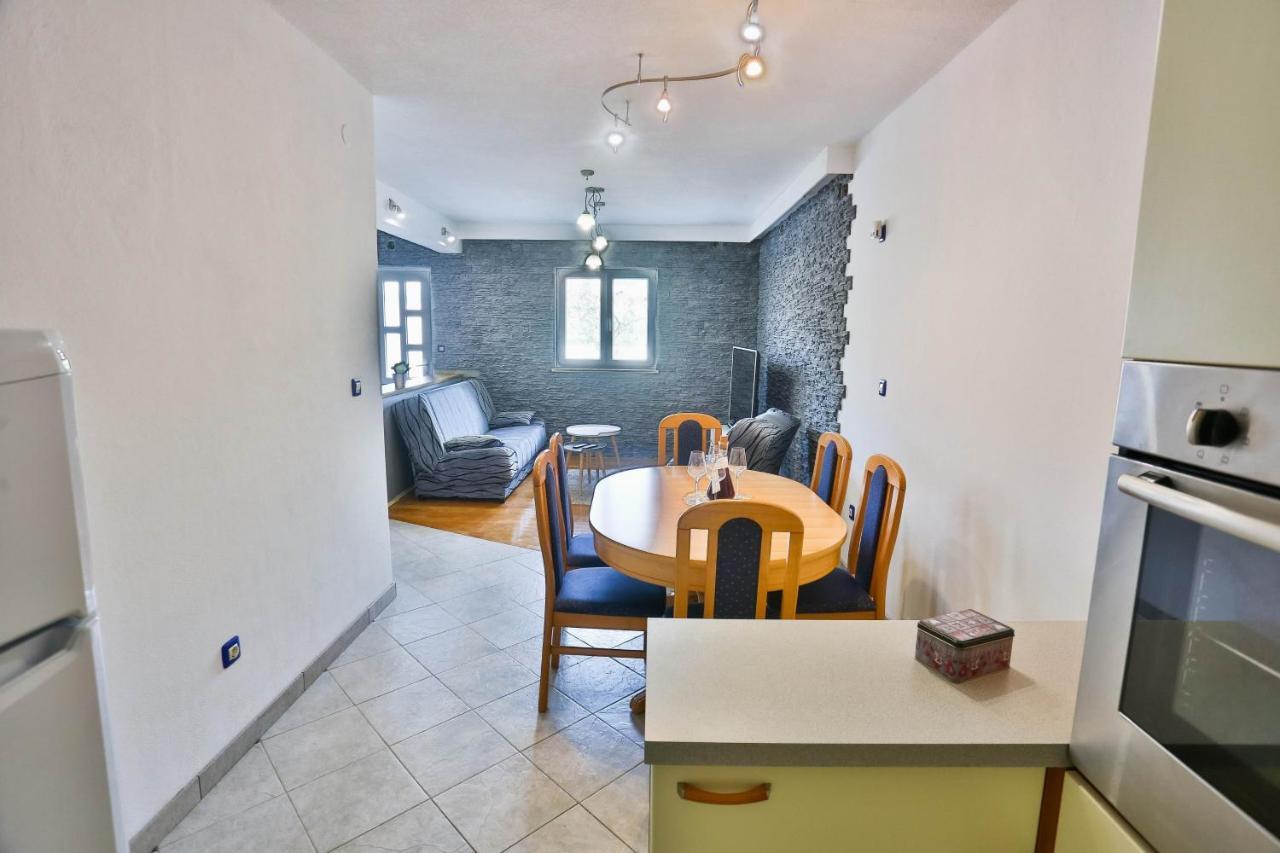Apartments Lenka Sutivan Luaran gambar