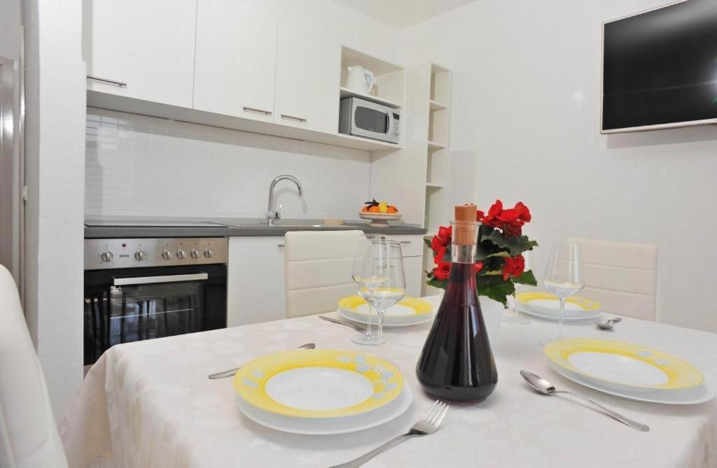 Apartments Lenka Sutivan Bilik gambar