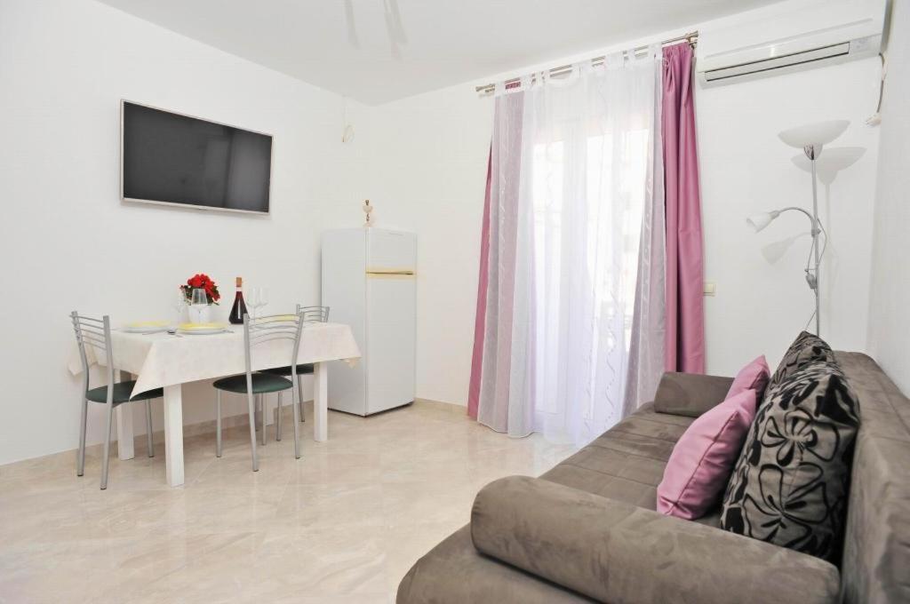 Apartments Lenka Sutivan Bilik gambar